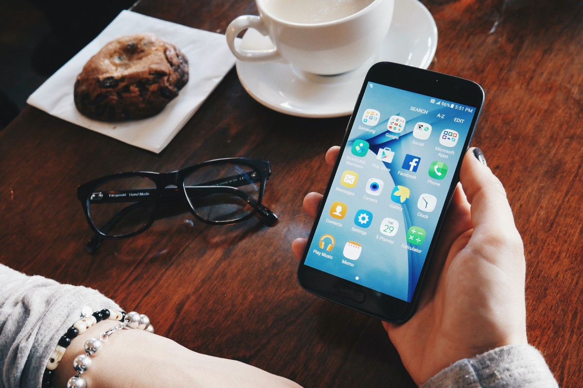 Mobile Phones Cause Acne